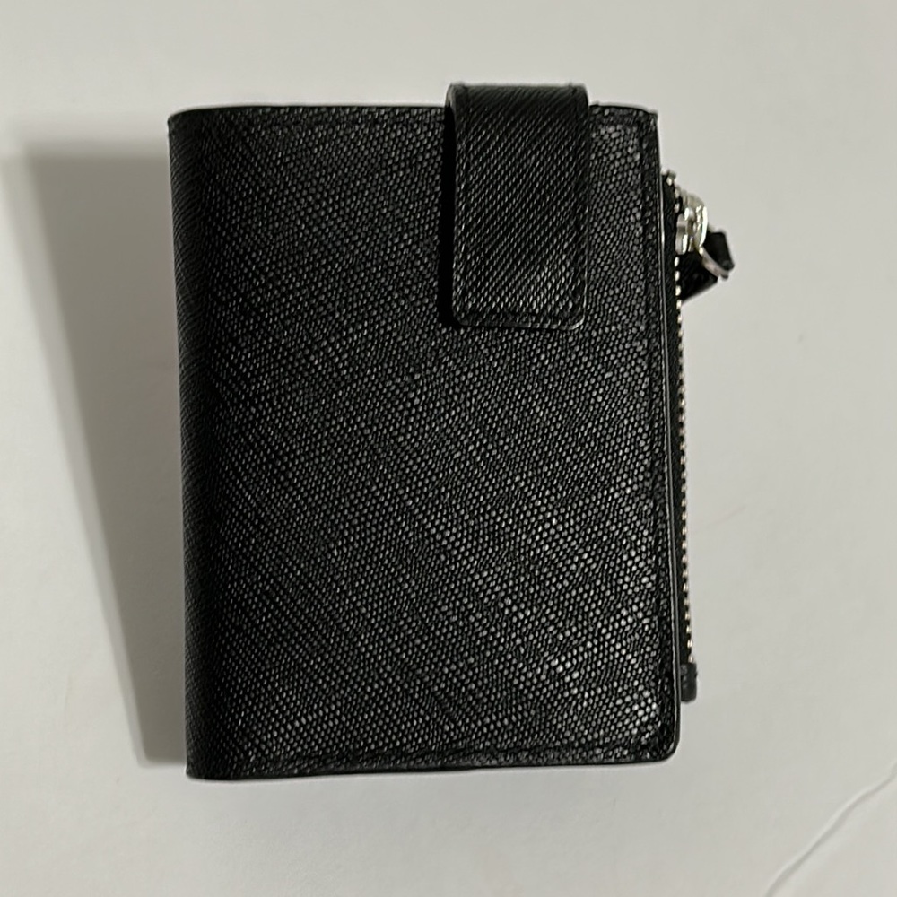 🇮🇹 GO Carpisa Vera Pelle- Women Black Solid Two fold Wallet 100% Leather